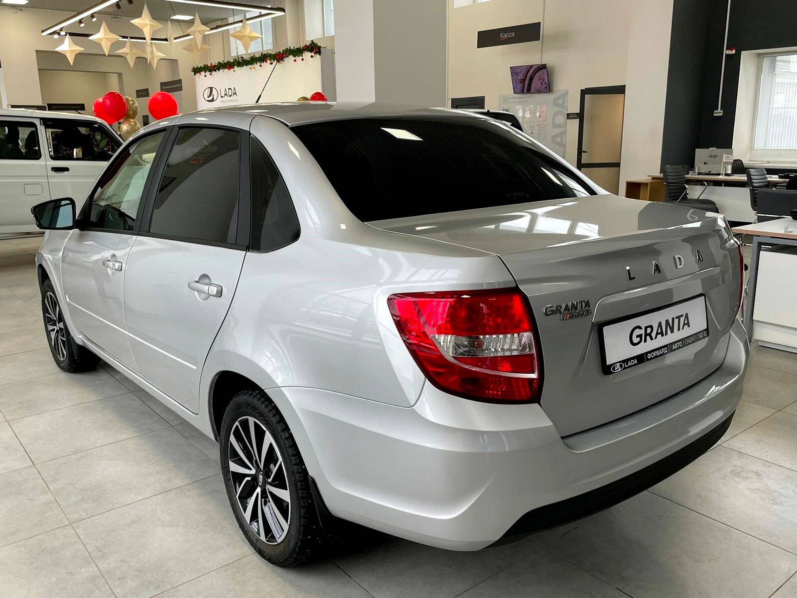 Lada Granta седан #CLUB 24 1.6 106hp 5MT