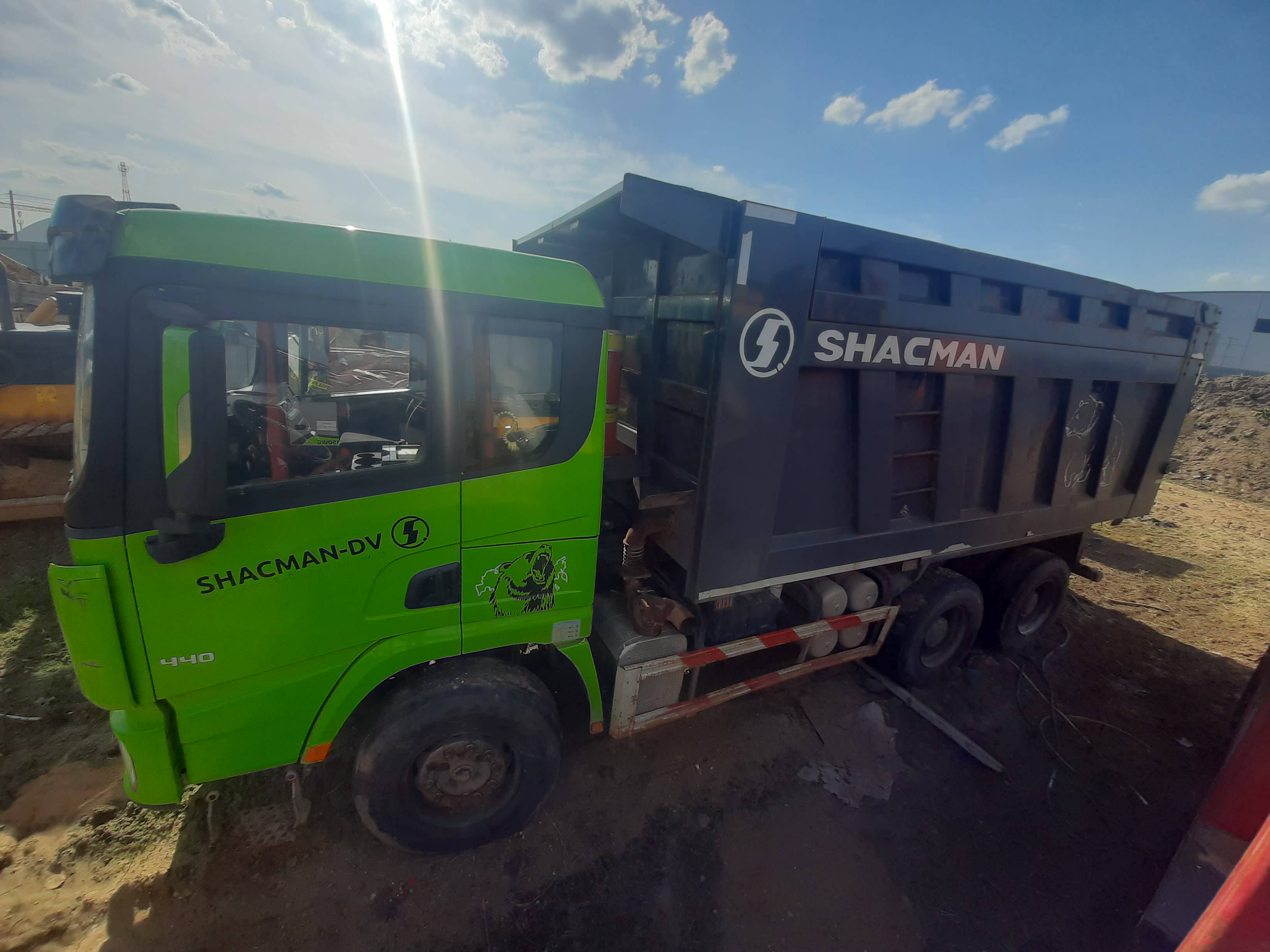 Shacman SX32556T384C