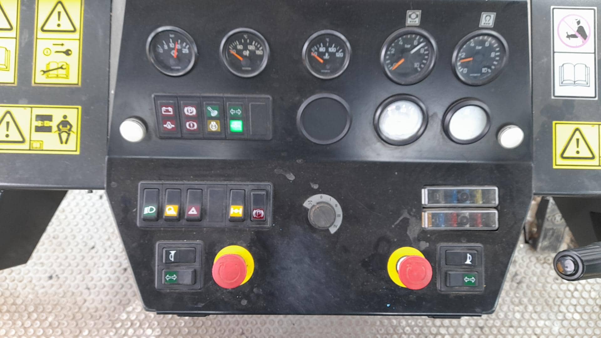 AMMANN AP240,  2 426 км, 2017 года в лизинг