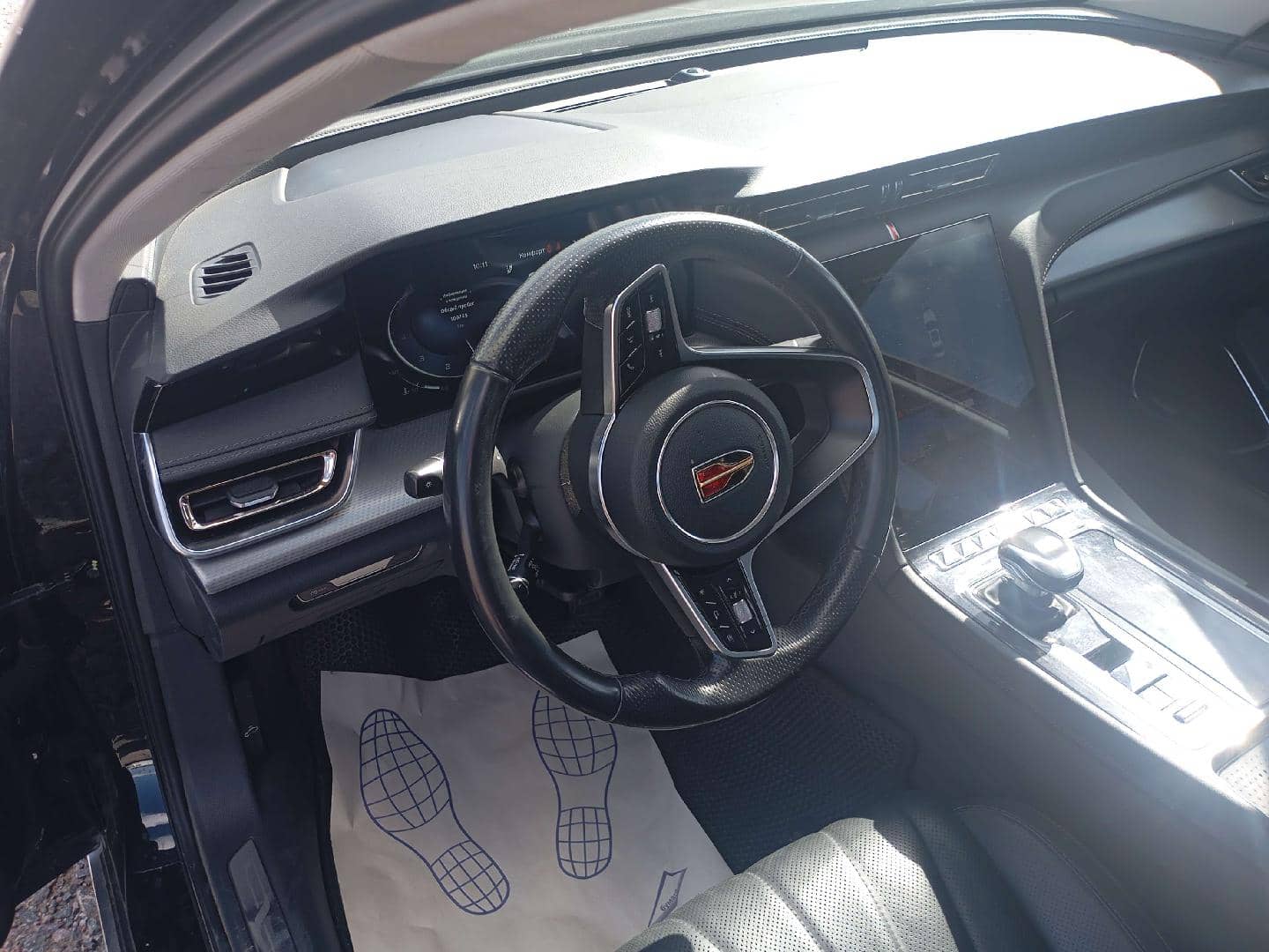 Hongqi H5,  109 745 км, 2024 года в лизинг