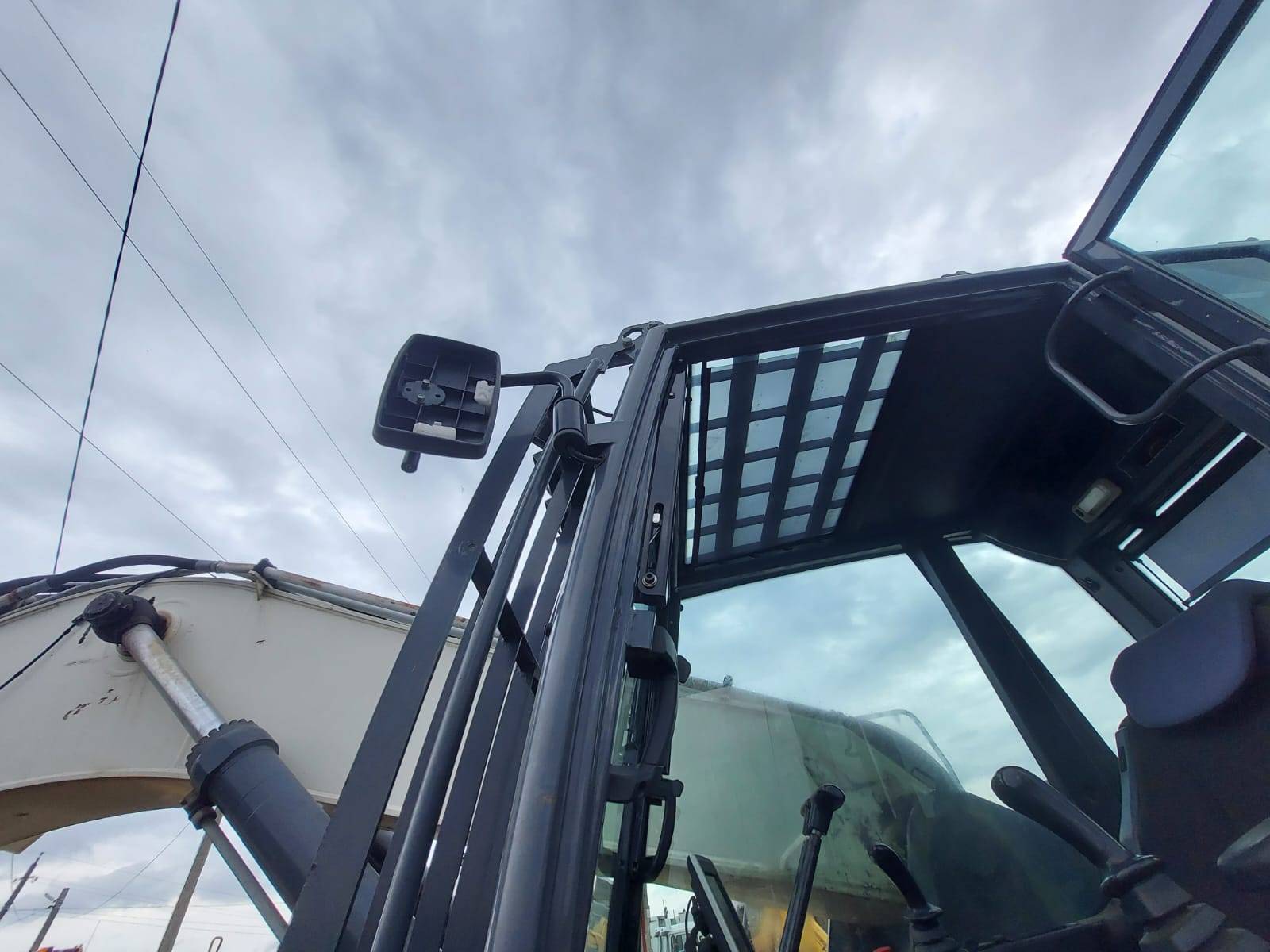 Тверской экскаватор TX 300, 2018 года