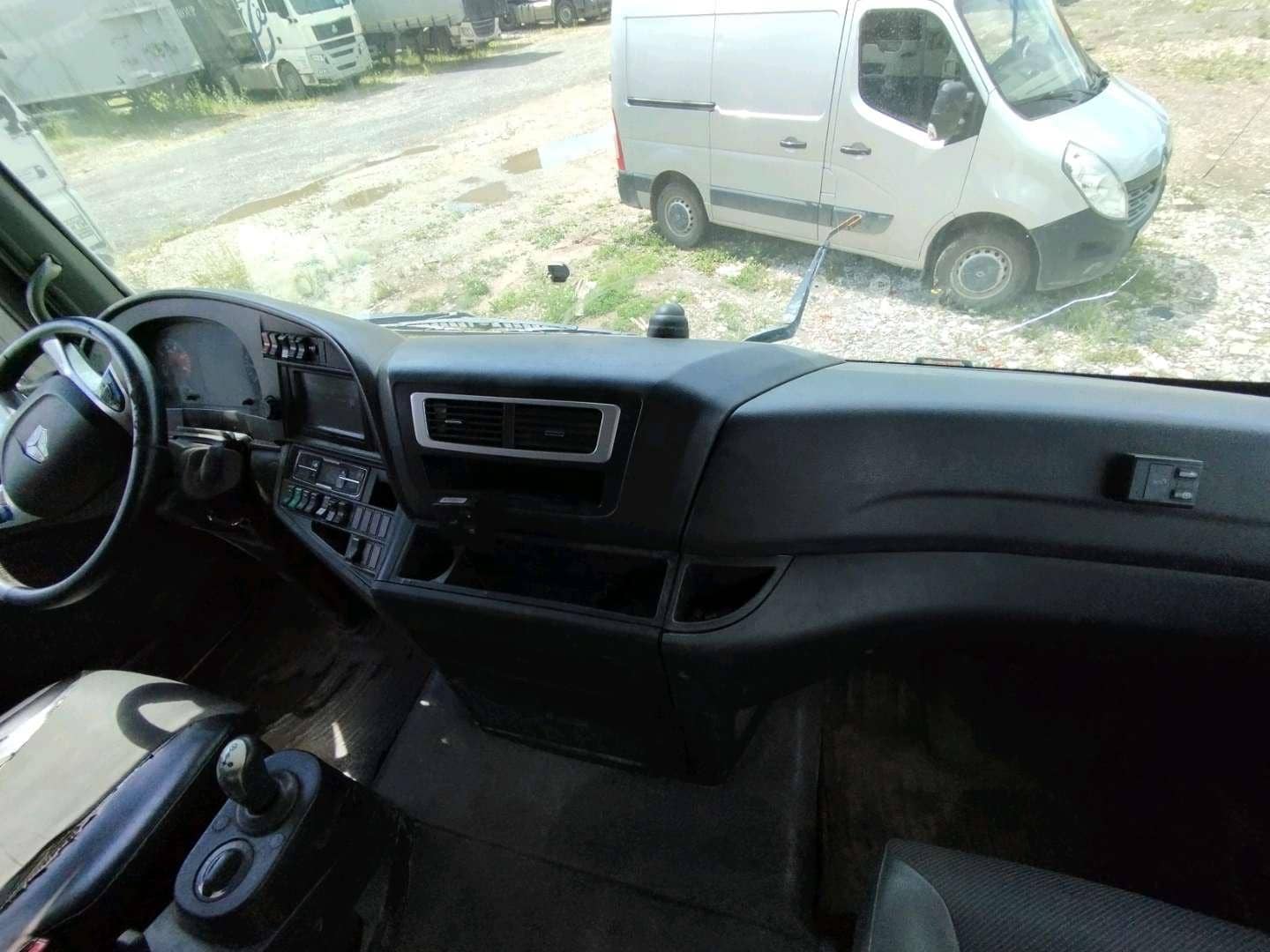 Sitrak C7H 4x2 ZZ4186V361HE,  843 370 км, 2022 года в лизинг