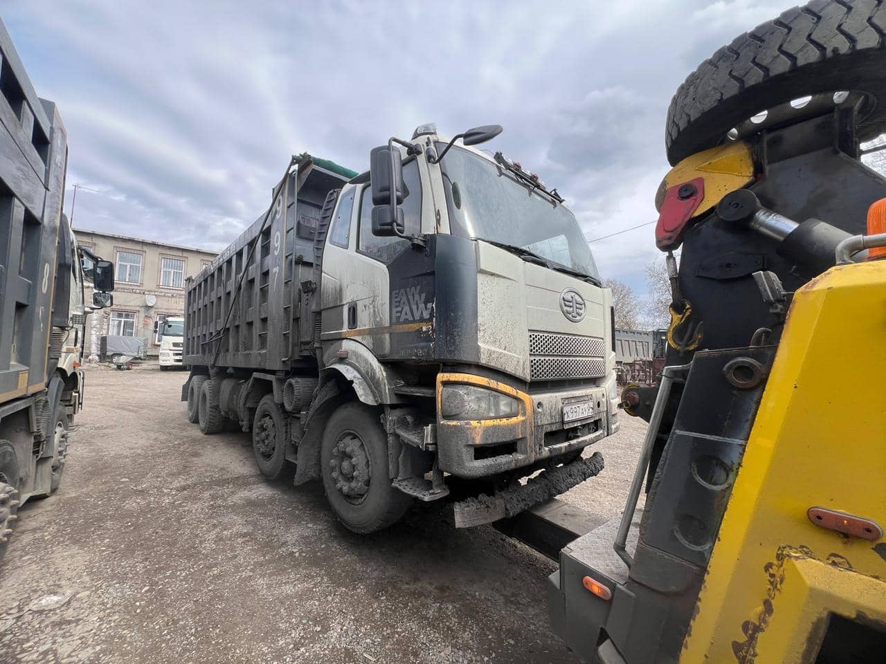 FAW CA3310P66K24T4E4 8x4 (E4), 2021 года в лизинг