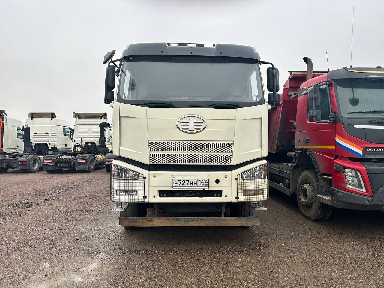 FAW CA3311P66K24T4E5 8х4,  71 643 км, 2023 года в лизинг