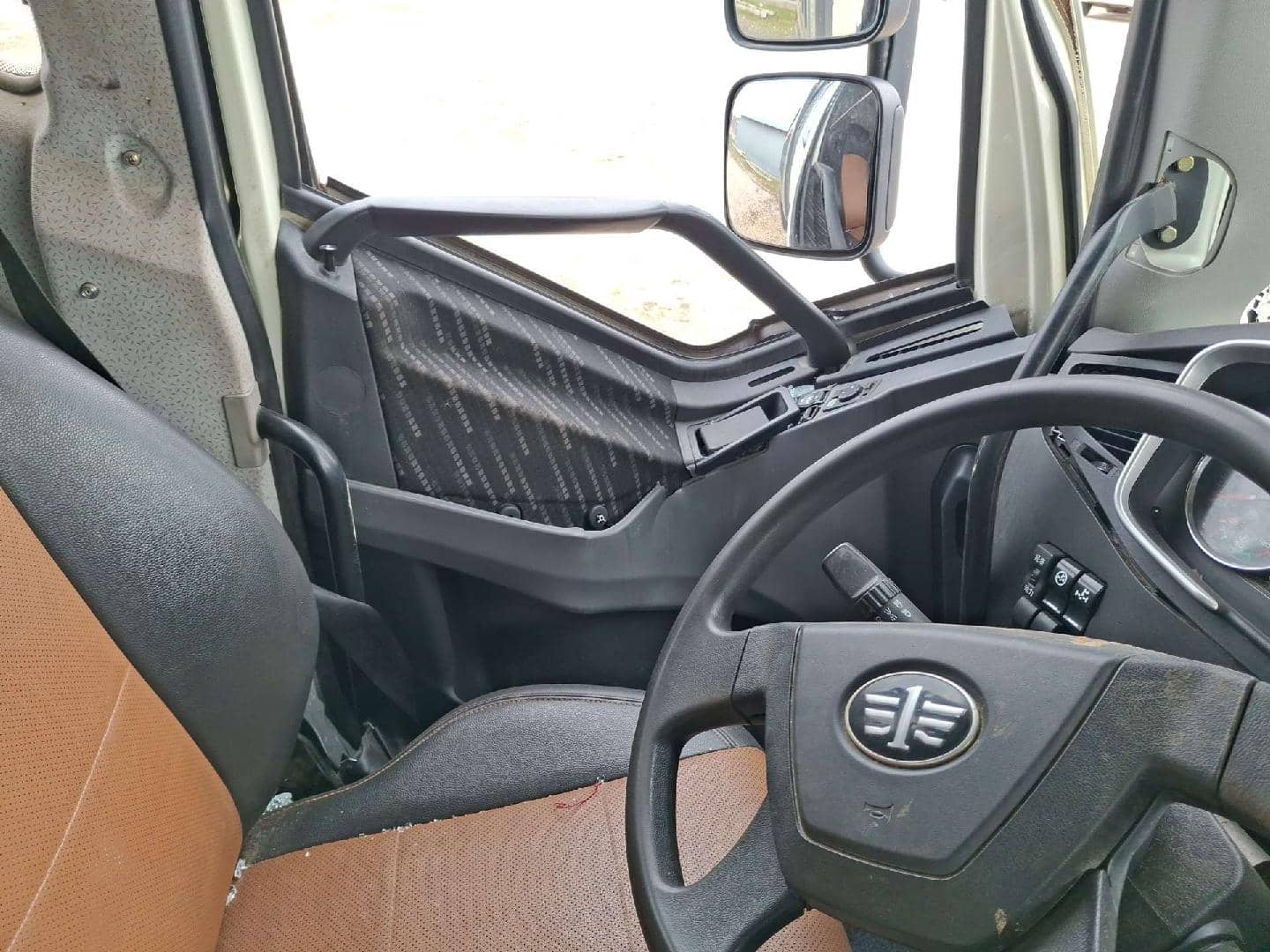 FAW CA3250P66K24L1TE5 6x6,  89 632 км, 2023 года в лизинг