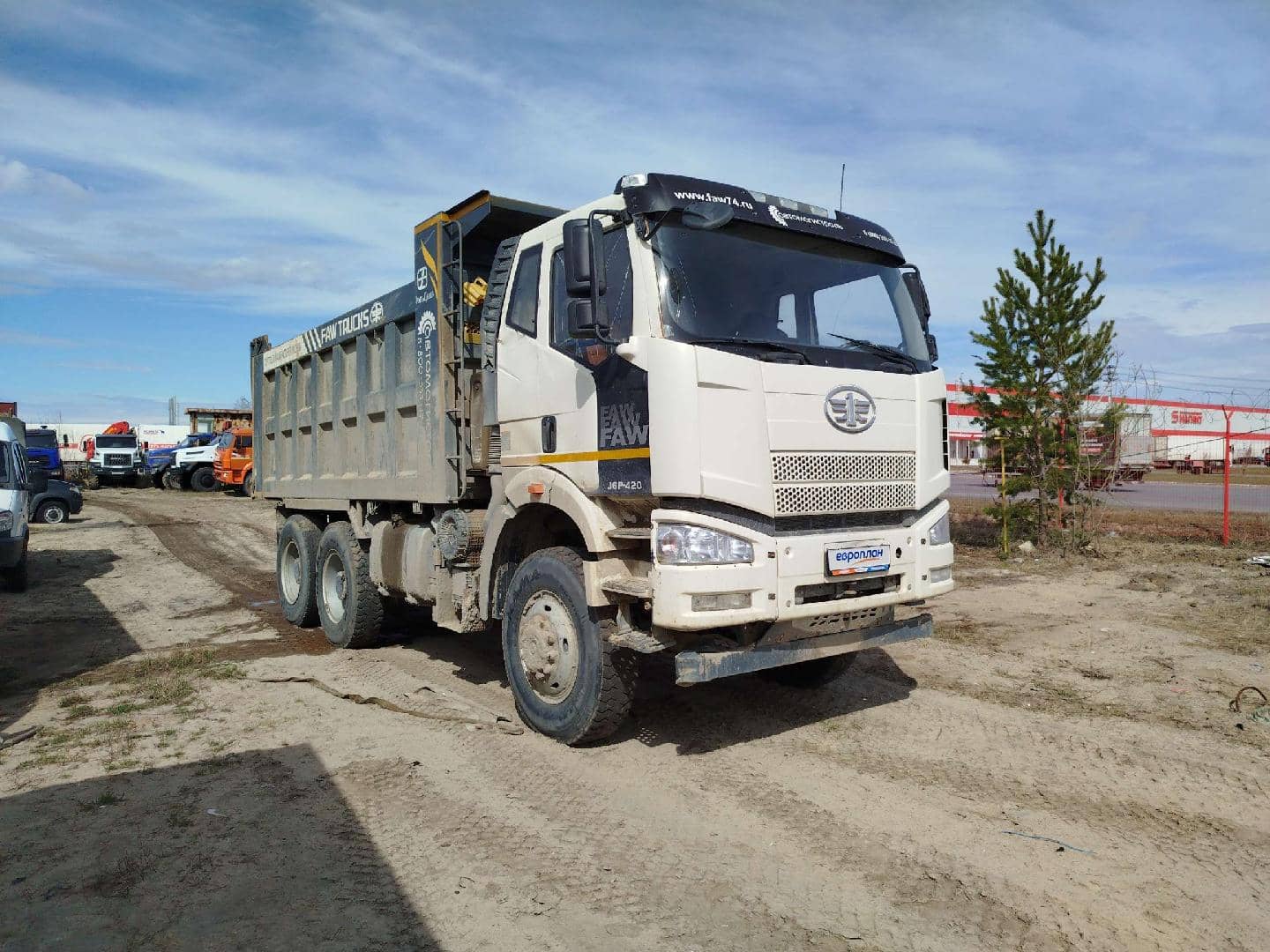 FAW CA3250P66K24L1TE5 6x6,  143 322 км, 2023 года в лизинг
