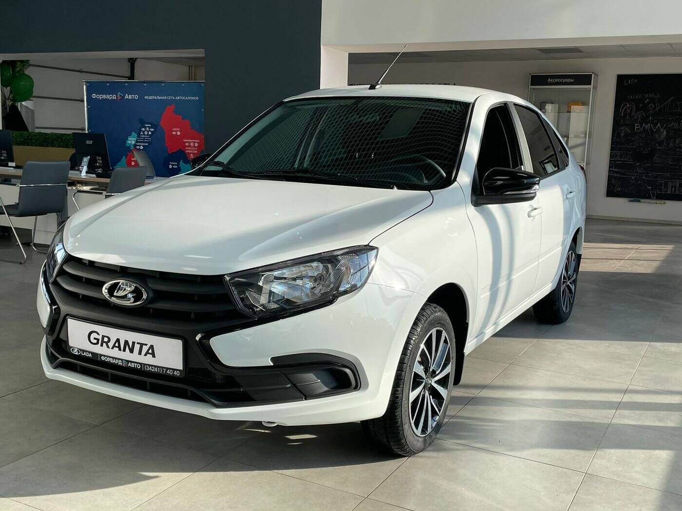 Lada Granta седан #КЛАБ 24 1.6 90 л.с. МТ (#CLUB 24)