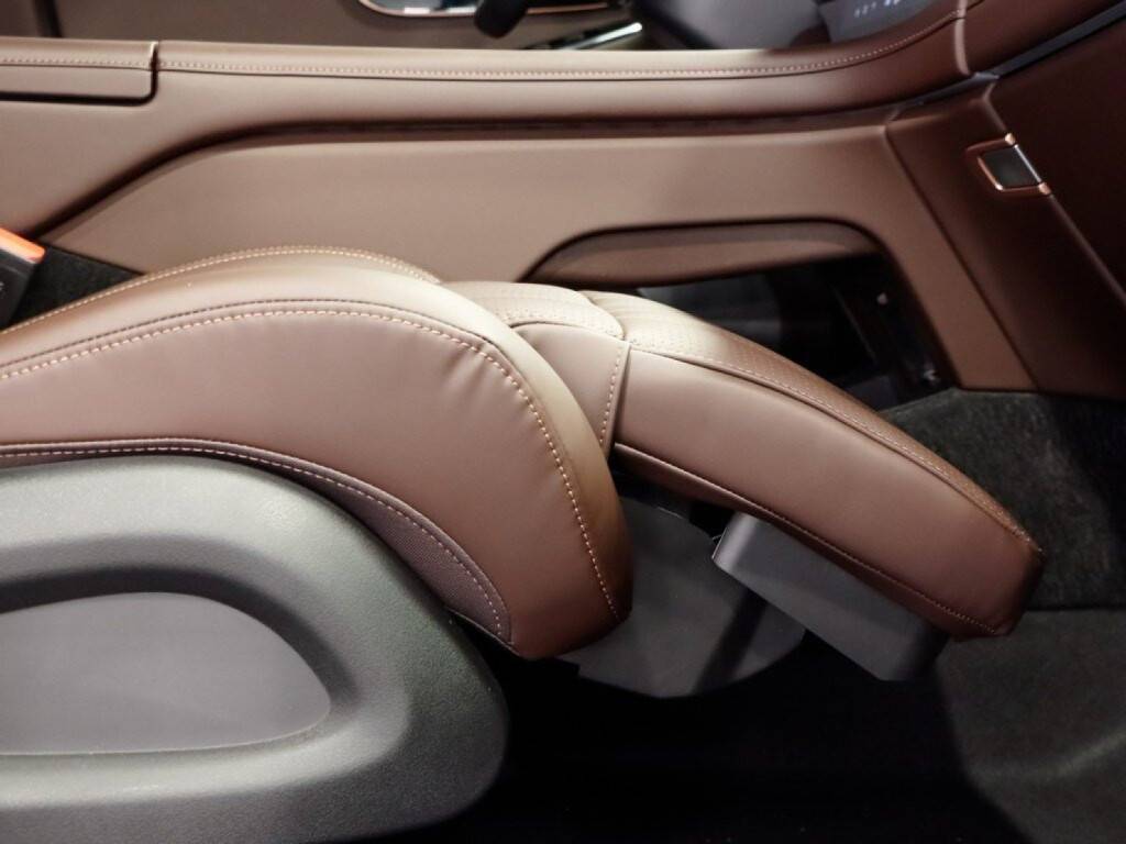 EXEED VX President 6 мест 2.0T 8AT 4WD