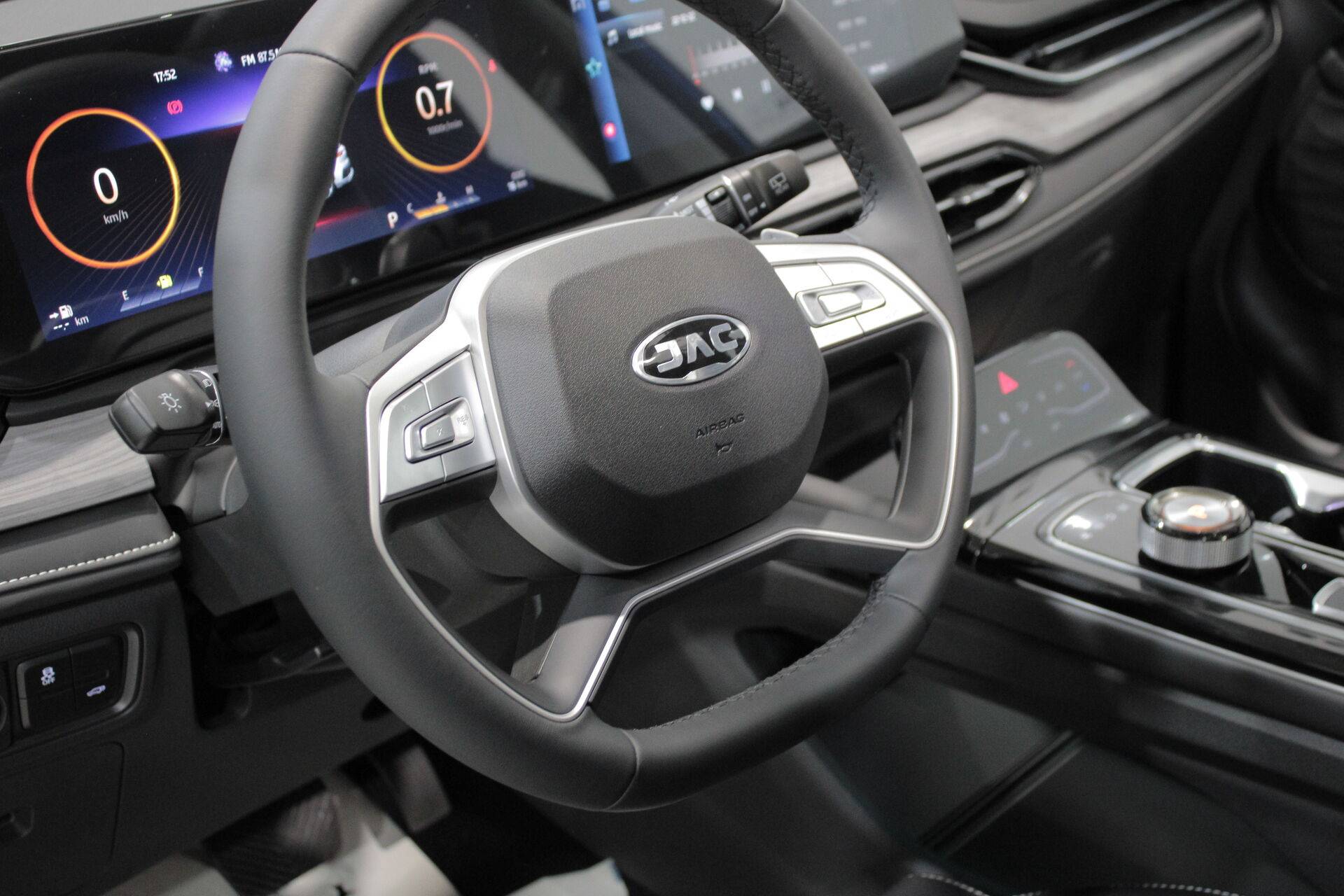 JAC JS6 Flagship