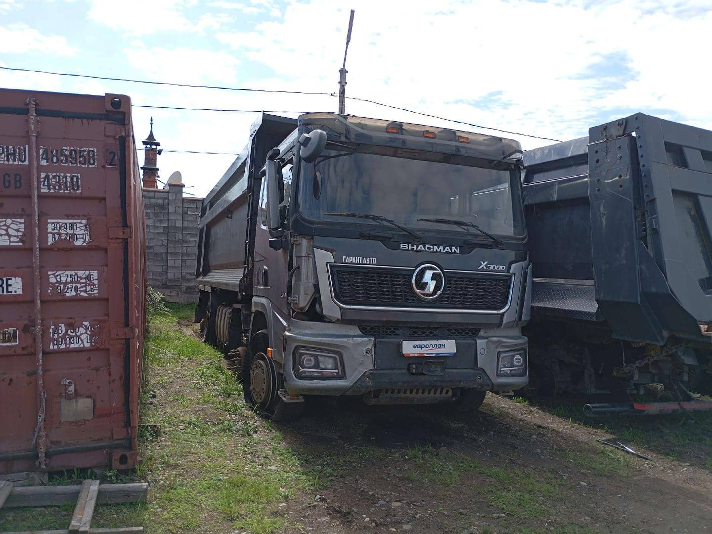 Shacman SX331863366 (скальный кузов),  69 854 км, 2024 года в лизинг