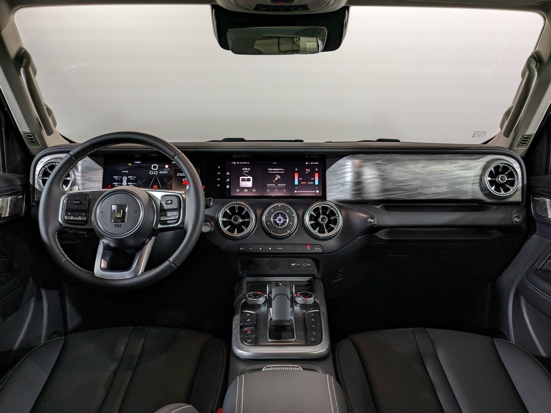 Tank 300 City Premium 2.0 8AT 4WD