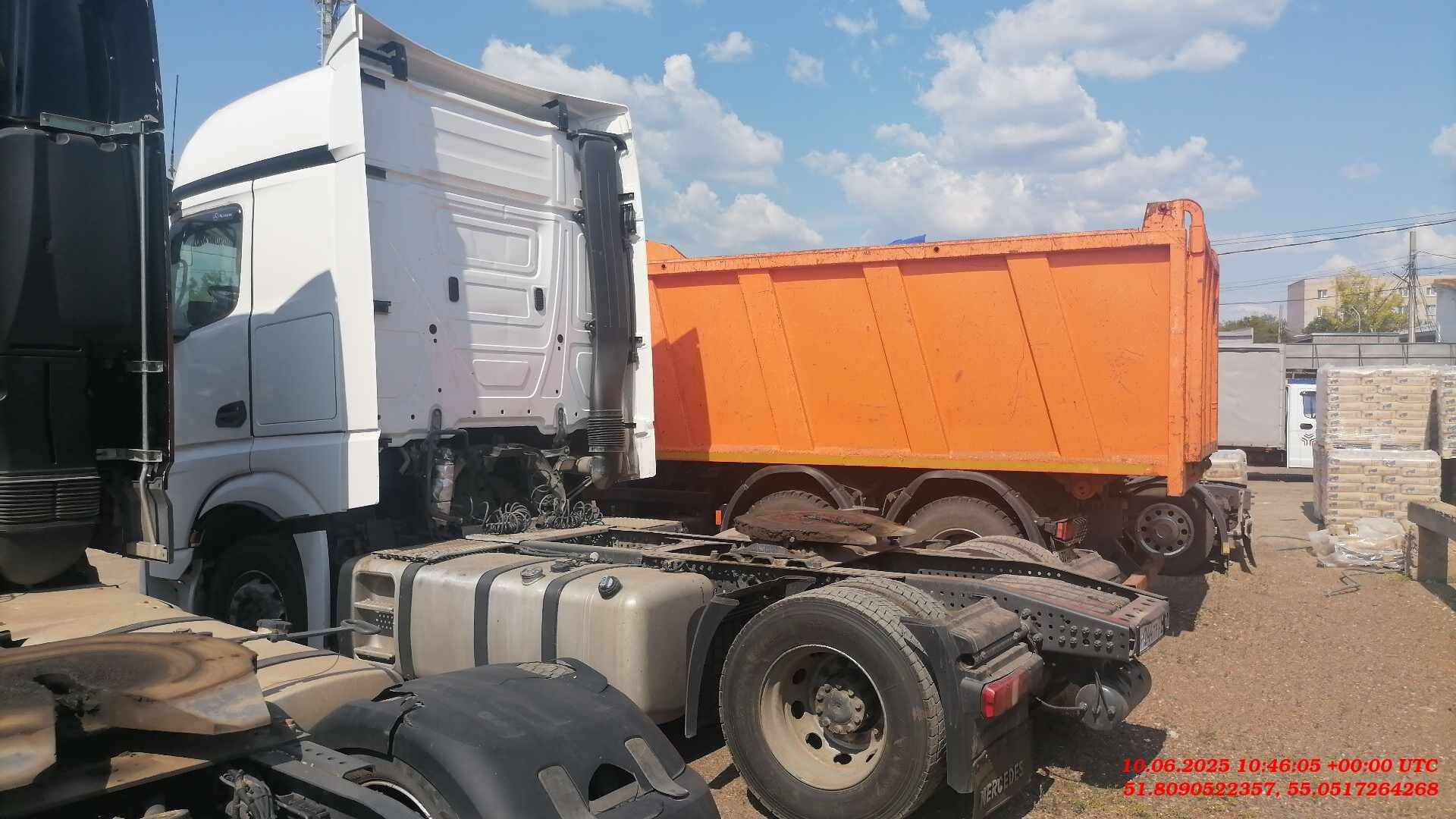 Mercedes-Benz Actros 4 1845 LS 4x2 (BigSpace),  814 406 км, 2018 года в лизинг