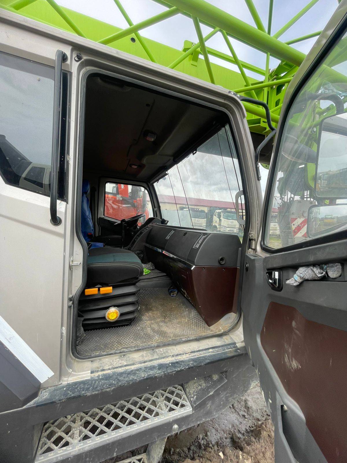 Zoomlion ZTC250V,  9 263 км, 2023 года в лизинг