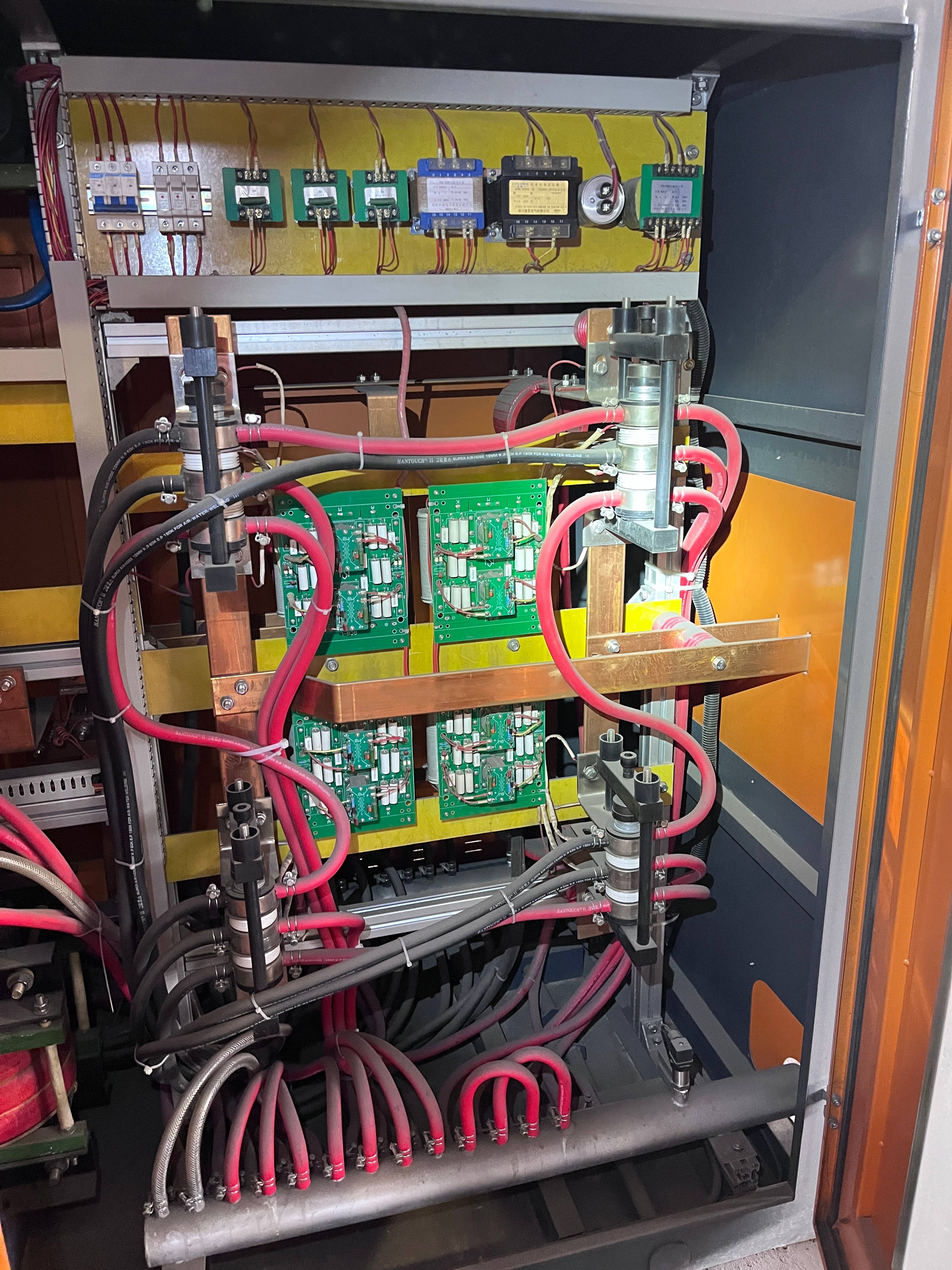 Shandong Huaxin Electric UI-0.35Т-300KW/1S Индукционная плавильная печь, 2022 года в лизинг