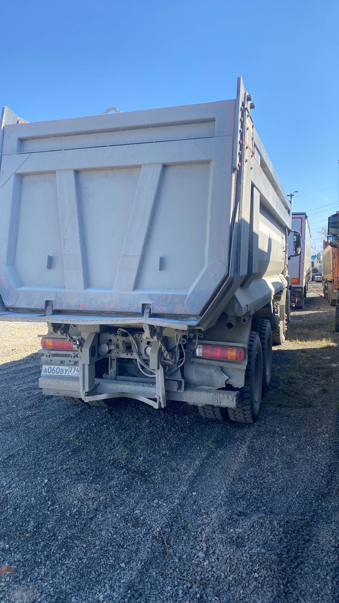 HOWO ZZ3317V386GE1 8х4,  147 140 км, 2023 года в лизинг