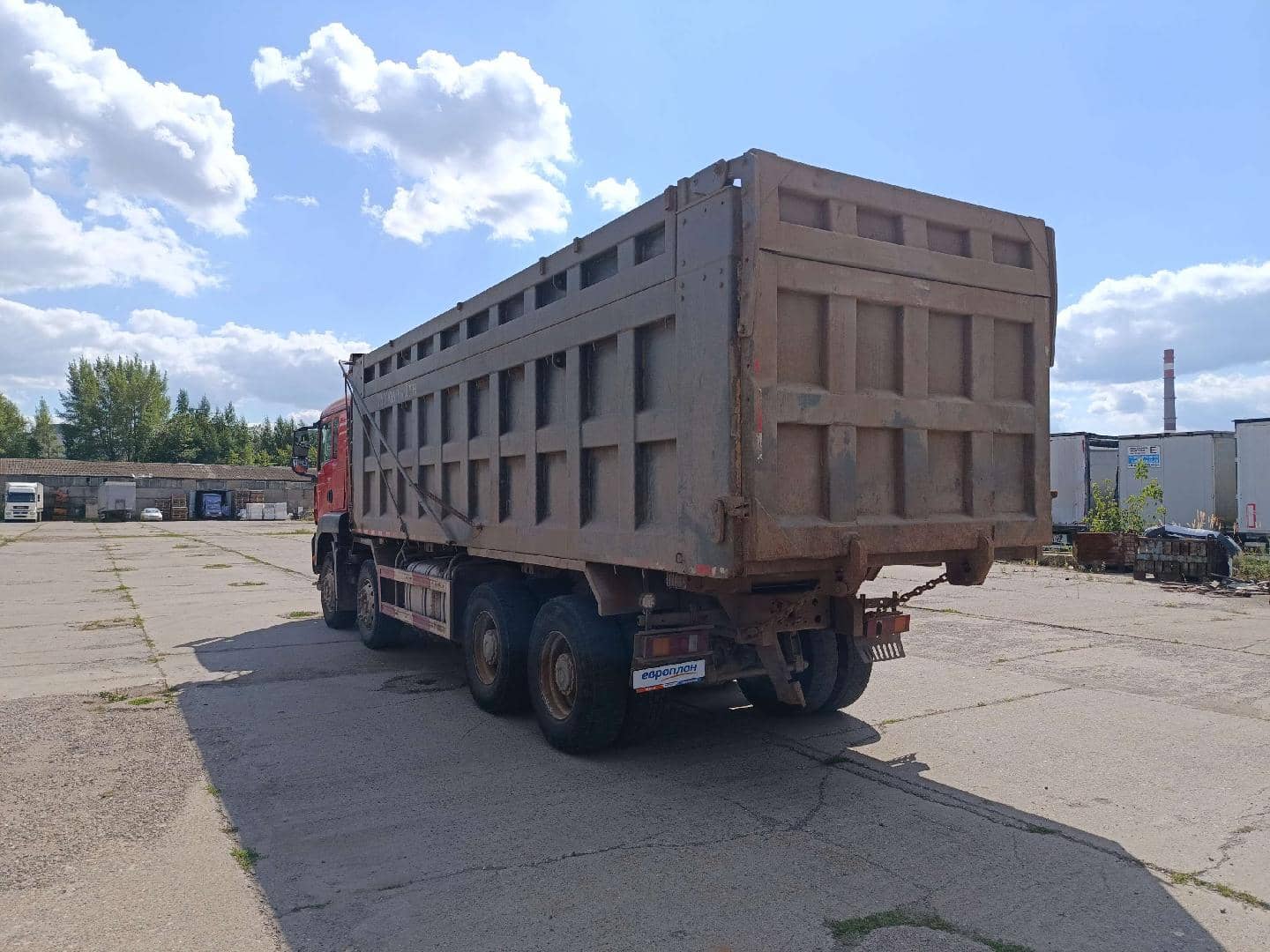 HOWO ZZ3317V386GE1 8х4,  184 833 км, 2021 года в лизинг