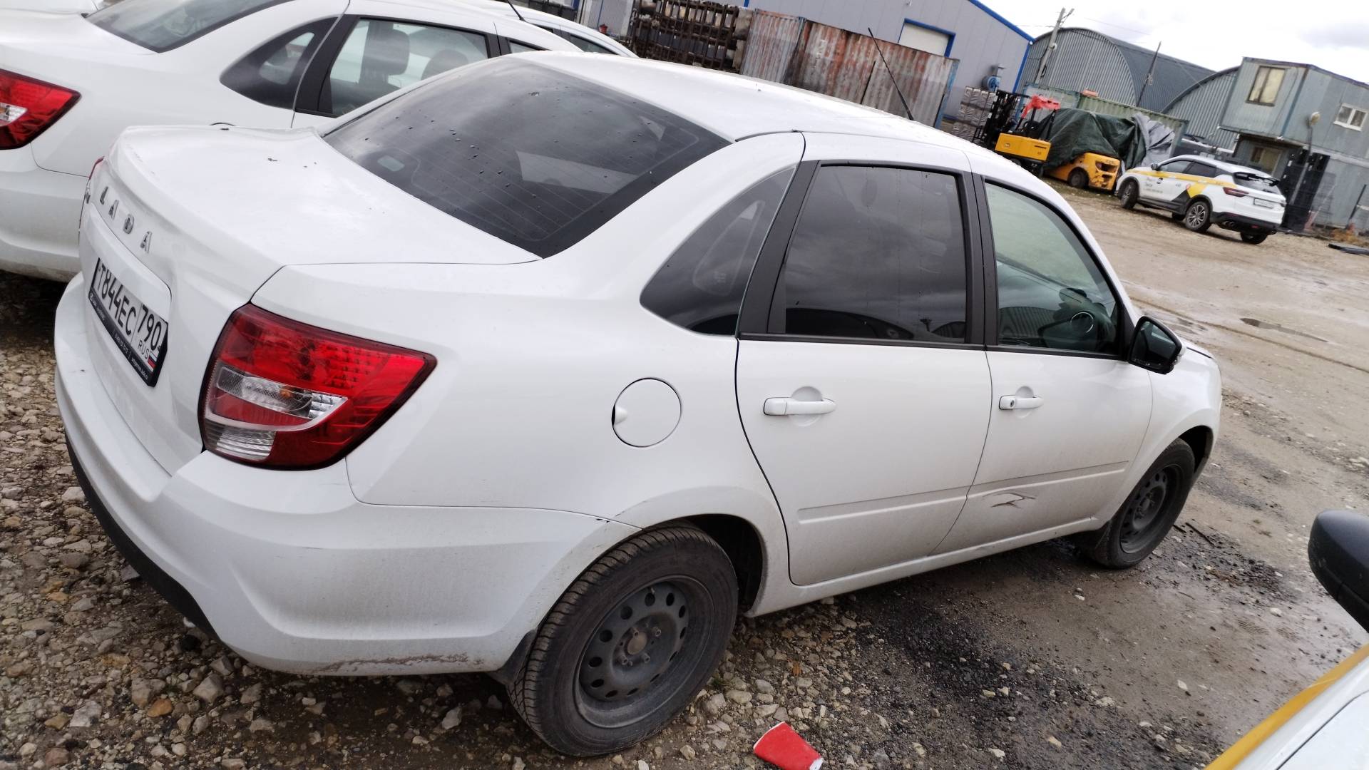 Lada Granta седан,  105 041 км, 2023 года в лизинг