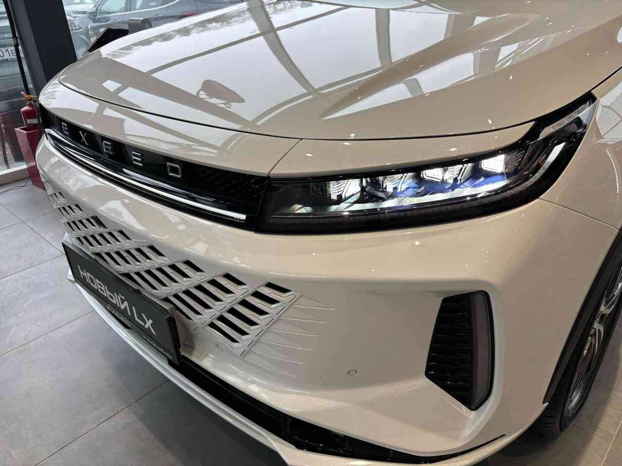 EXEED LX Premium 1.6T 7DCT