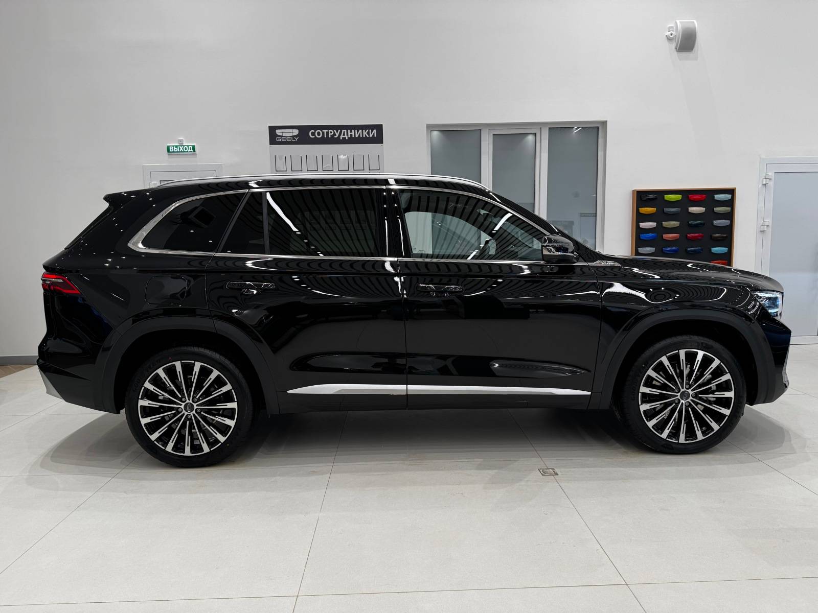 Geely Monjaro Флагшип 2.0Т 238 л.с. АТ полный привод (Flagship)