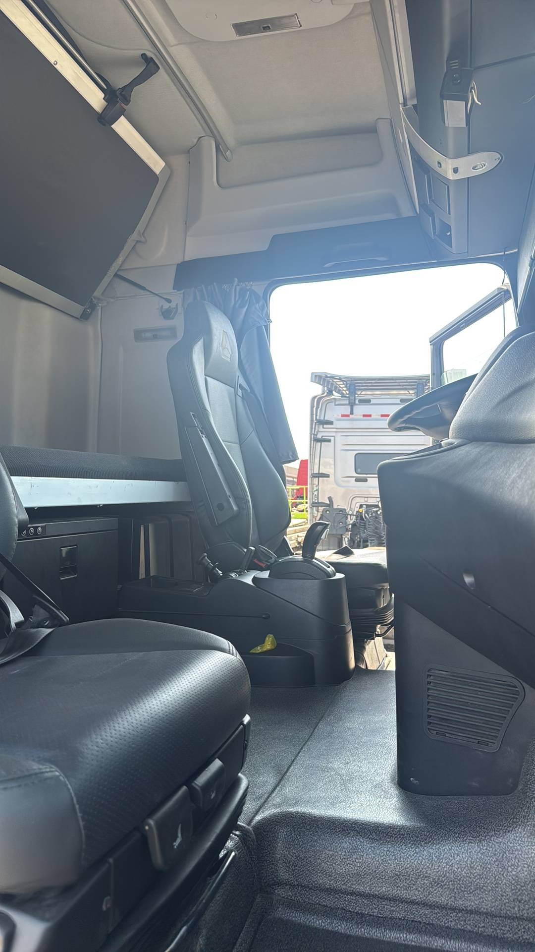 Sitrak ZZ4186V391HE,  195 702 км, 2023 года в лизинг