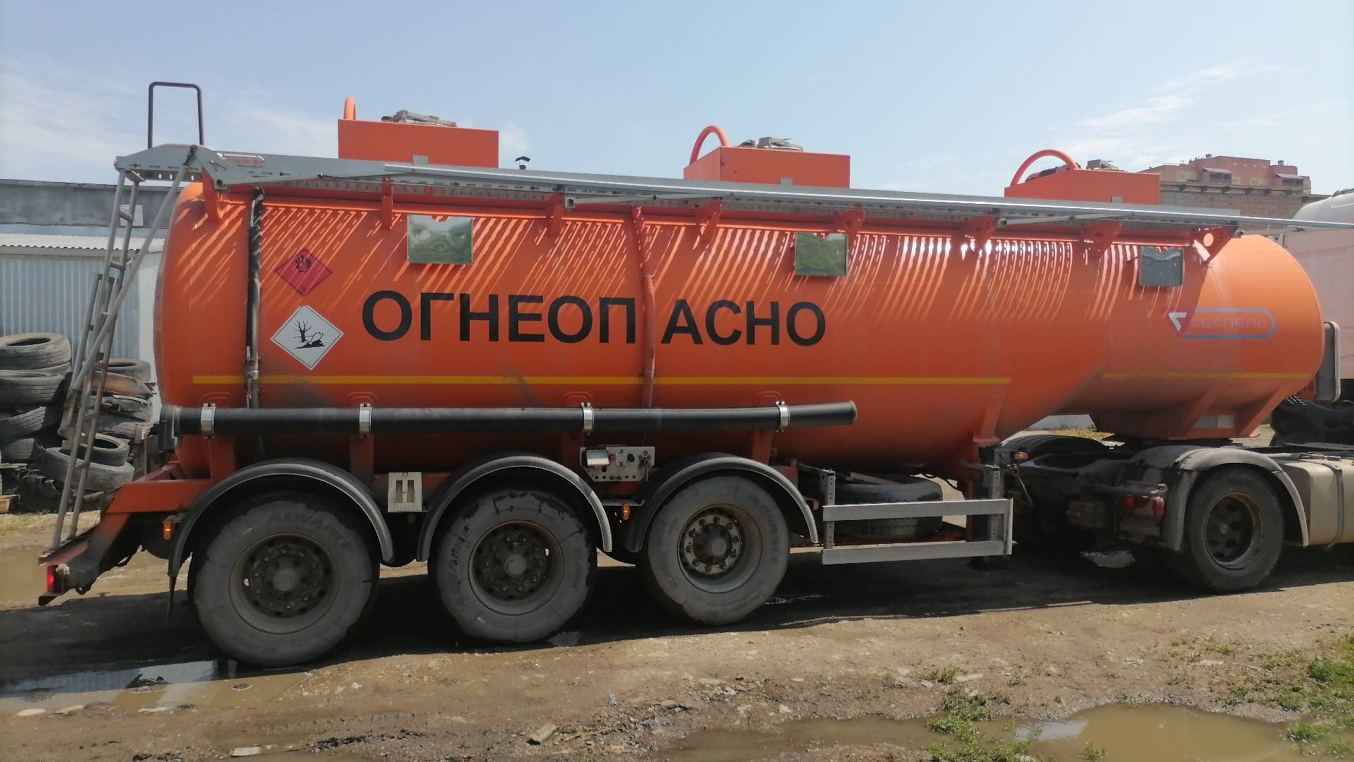 Сеспель Бензовоз SF3328 (964845), 2017 года в лизинг