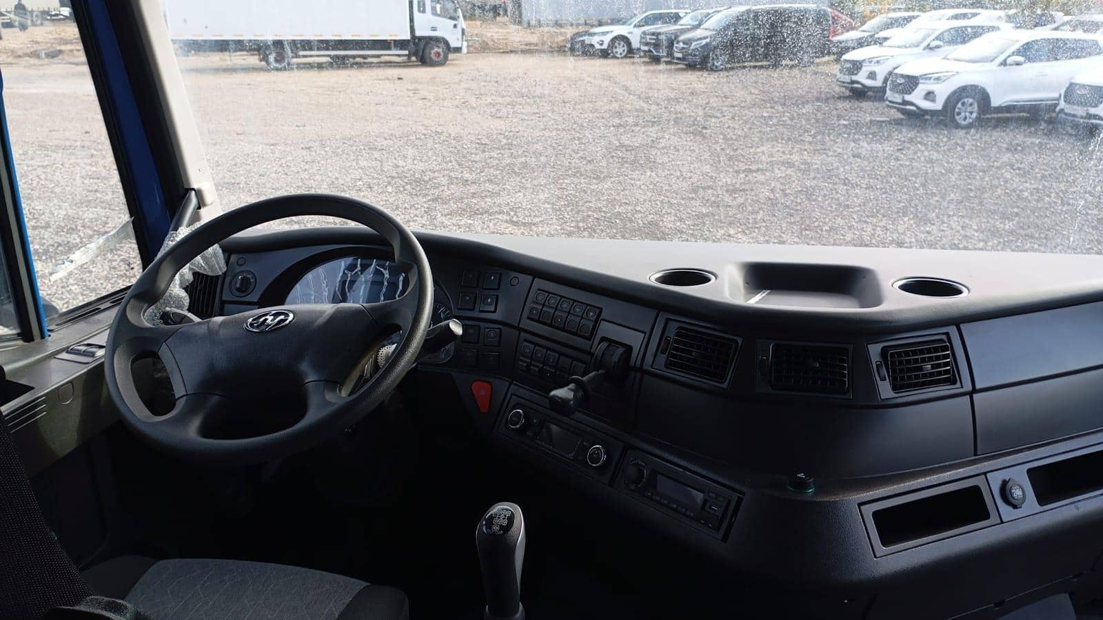 HONGYAN CQ4187HD12381T LNG,  6 000 км, 2023 года в лизинг