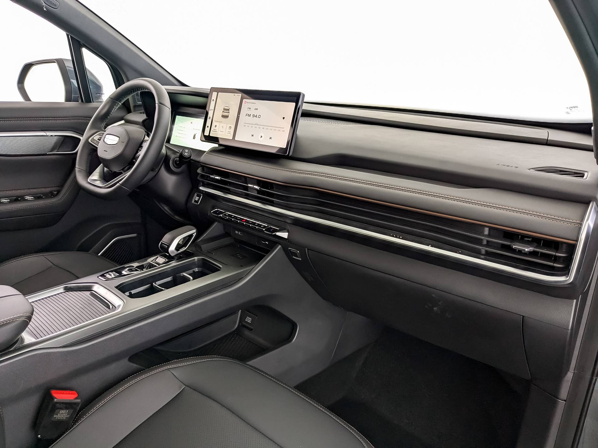 Geely Okavango Flagship 2.0T 7DCT 2WD