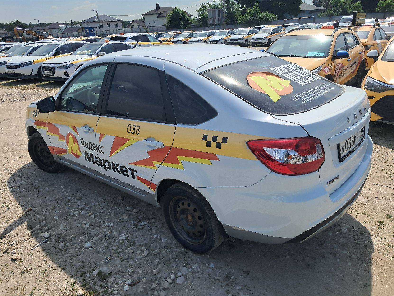 Lada Granta лифтбек,  126 114 км, 2024 года в лизинг