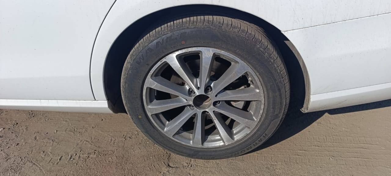 Mercedes-Benz E седан,  271 052 км, 2018 года в лизинг