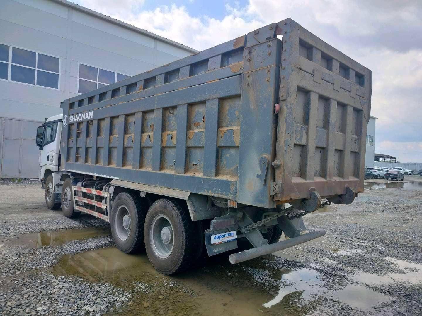 Shacman SX331863366,  225 716 км, 2022 года в лизинг