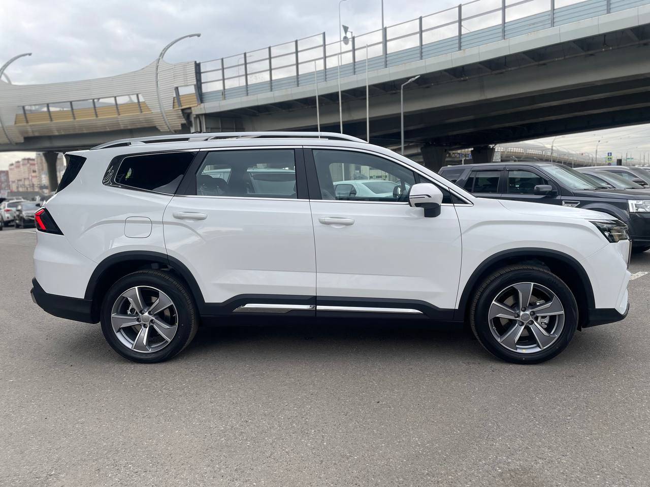 Geely Okavango Flagship 2.0T 7DCT 2WD