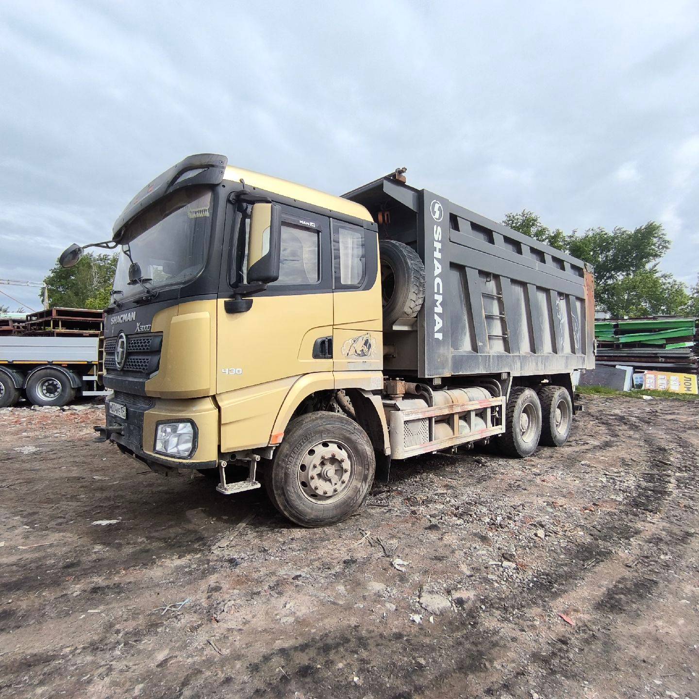 Shacman SX32586V384