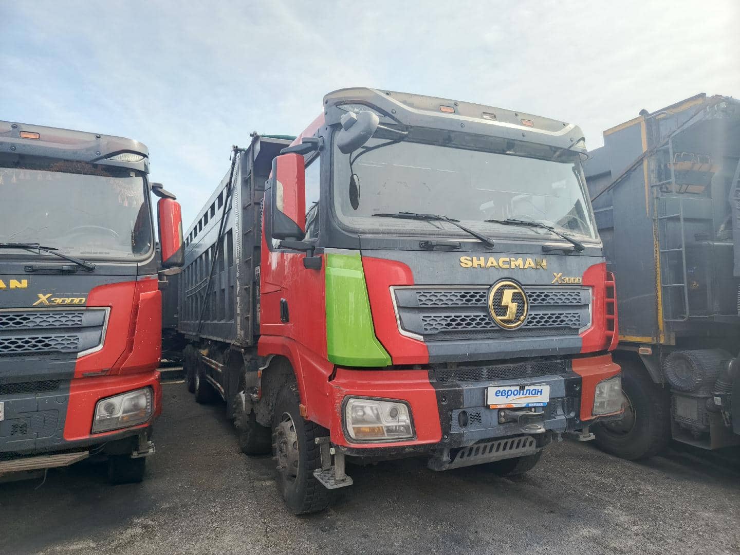Shacman SX33186T366,  157 699 км, 2021 года в лизинг