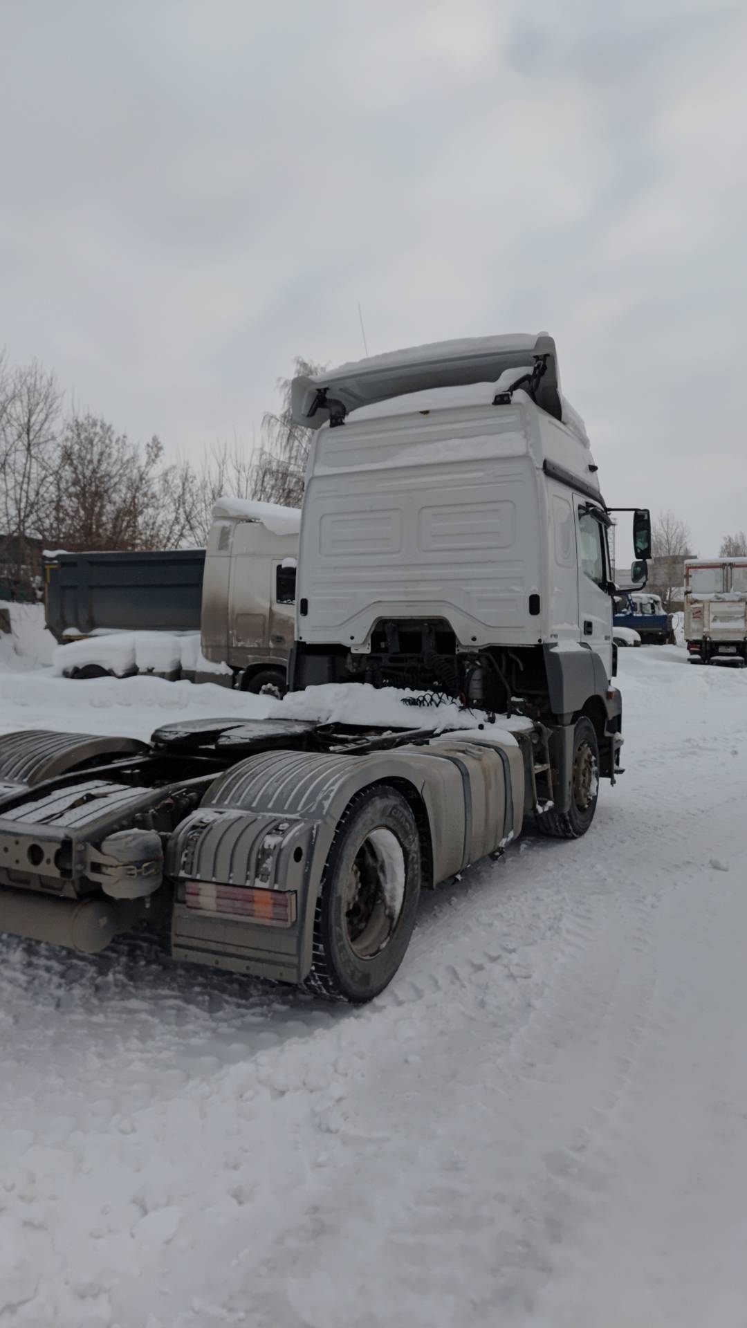 Mercedes-Benz Axor 1840 LS 4x2 (L),  884 131 км, 2017 года в лизинг
