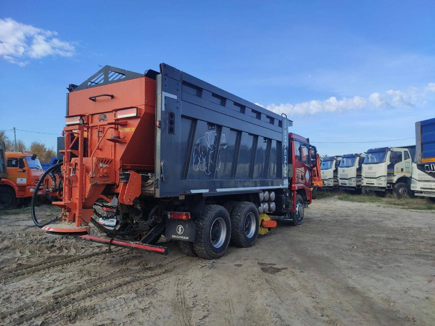 Shacman SX32586V384,  23 967 км, 2024 года в лизинг