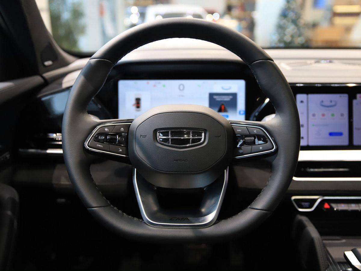 Geely Monjaro Luxury 2.0T (238 hp) 8AT 4WD