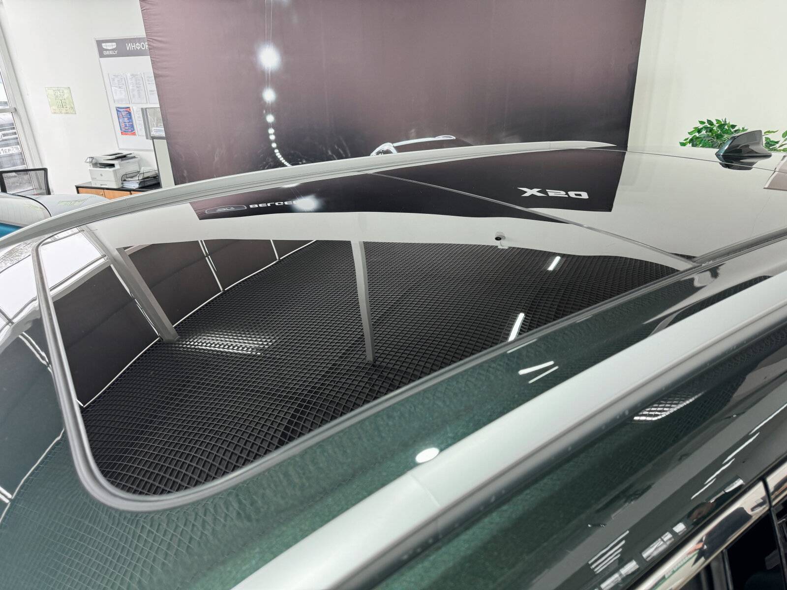 Geely Atlas Flagship 2.0T 8AT 4WD