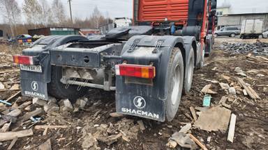 Shacman SX42584V324