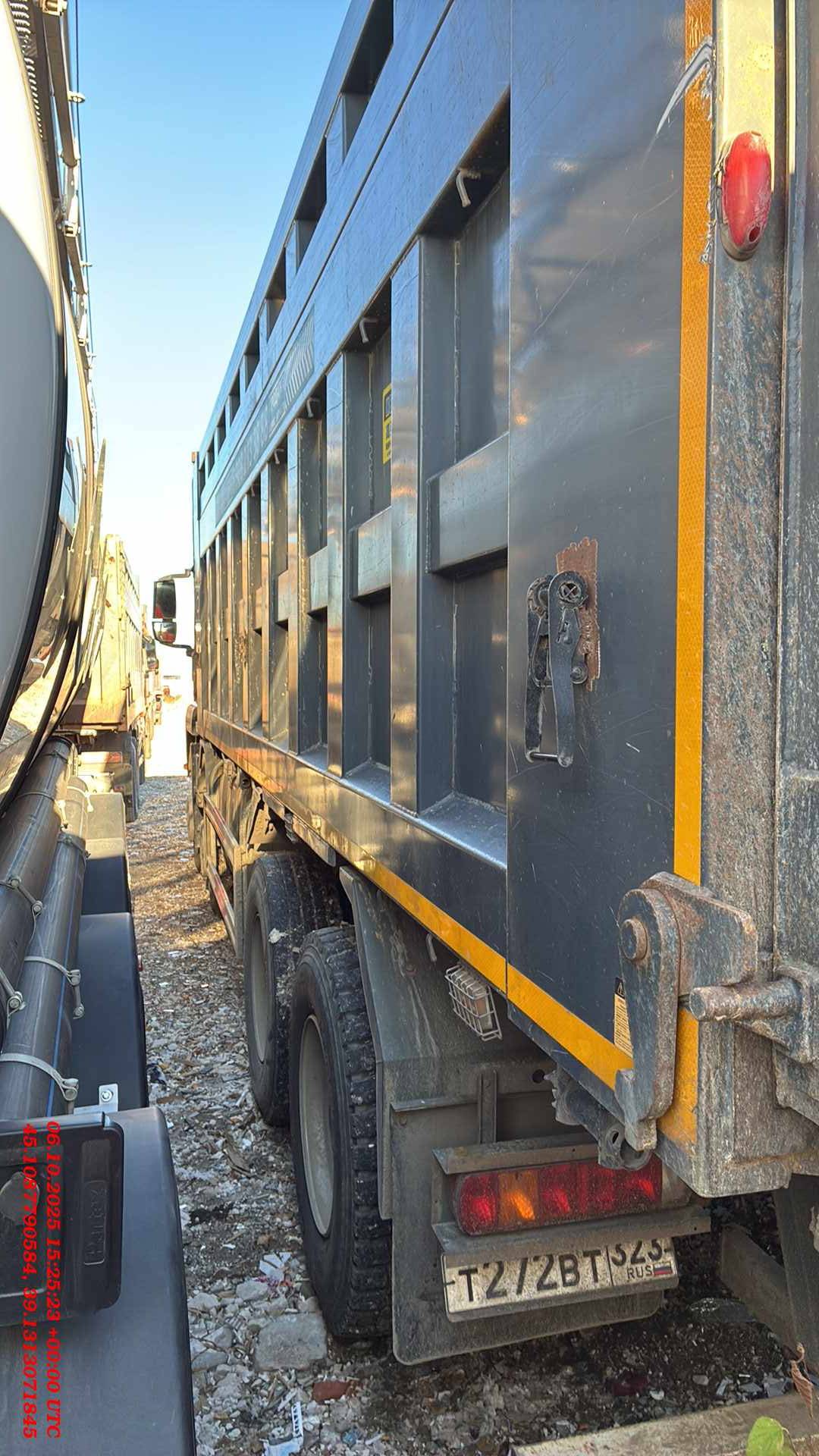 HOWO ZZ3317V386GE1 8х4,  126 657 км, 2022 года в лизинг