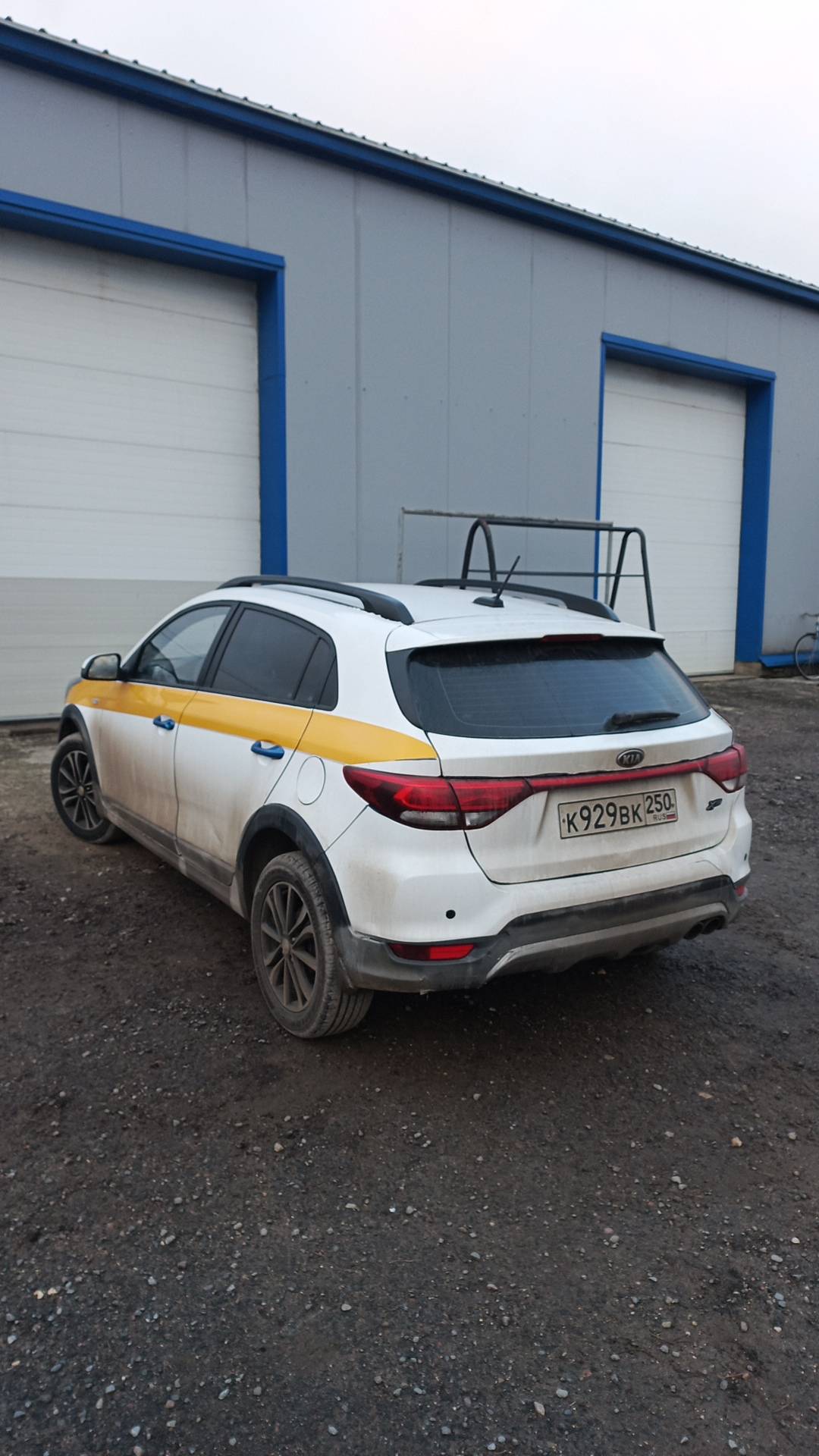 KIA Rio X-Line,  235 295 км, 2019 года