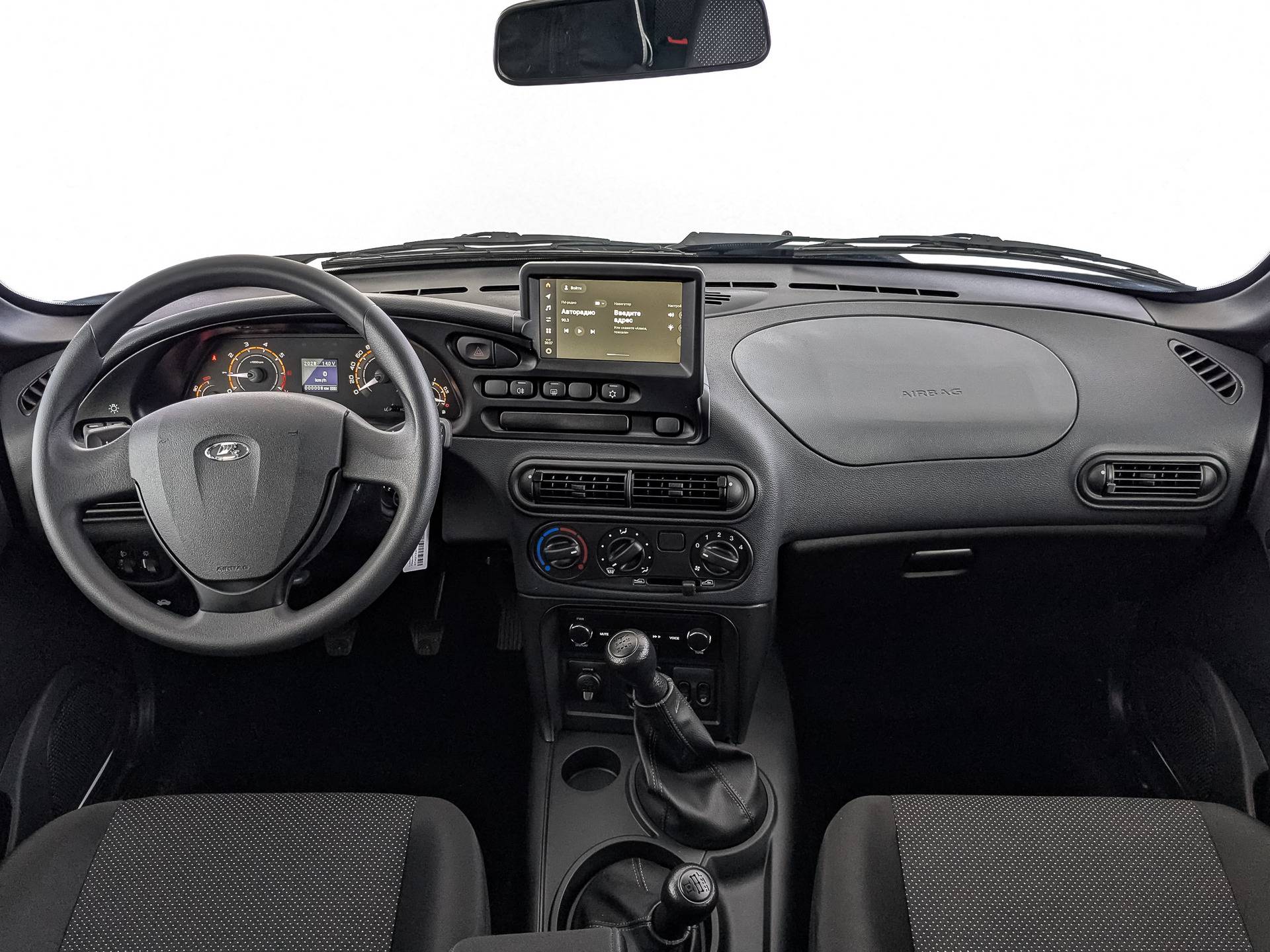 Lada Niva Travel Comfort 24 MMS 1.7 80hp 5MT