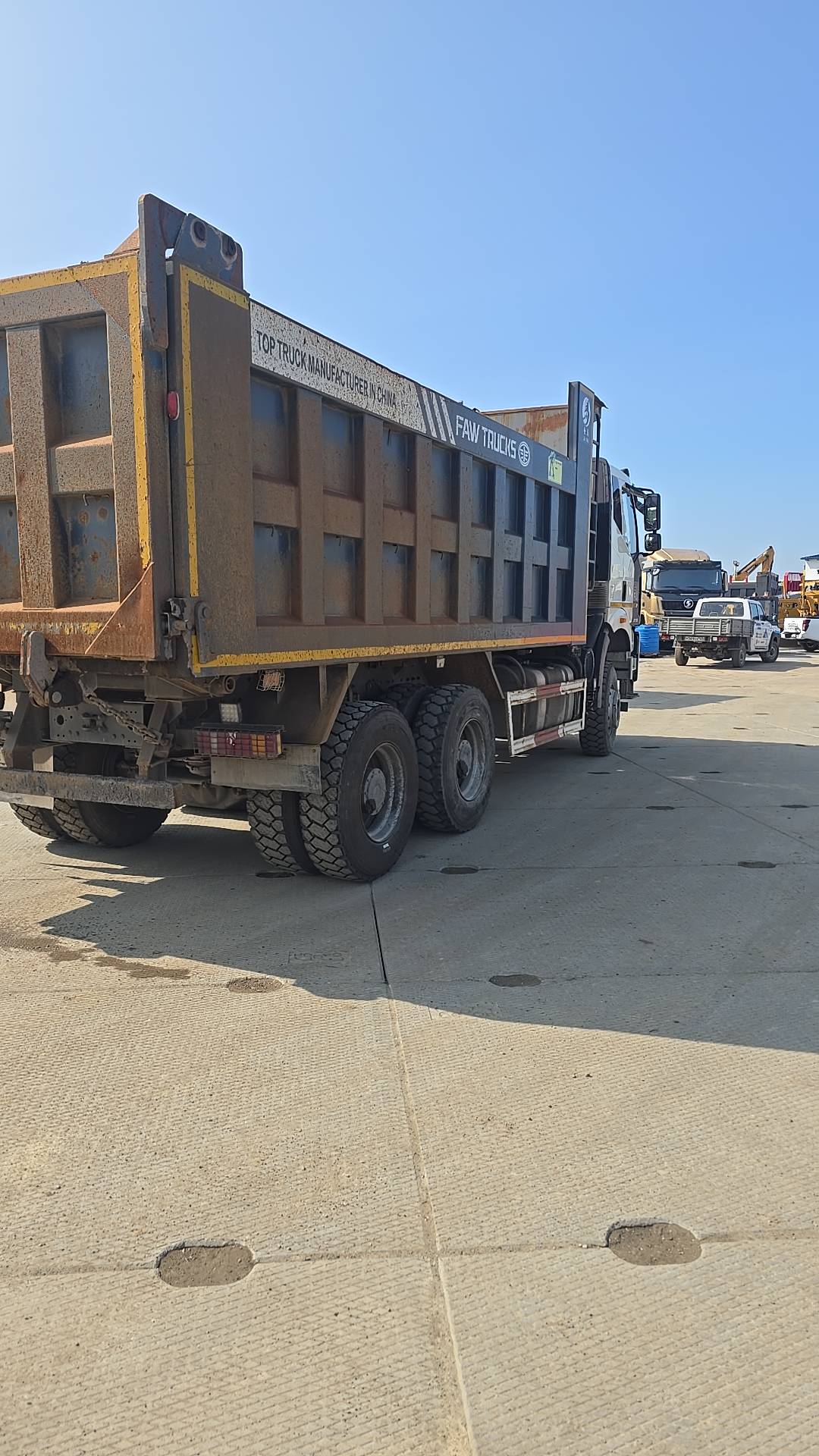 FAW CA3250P66K24T1E5 6х4,  51 543 км, 2022 года в лизинг