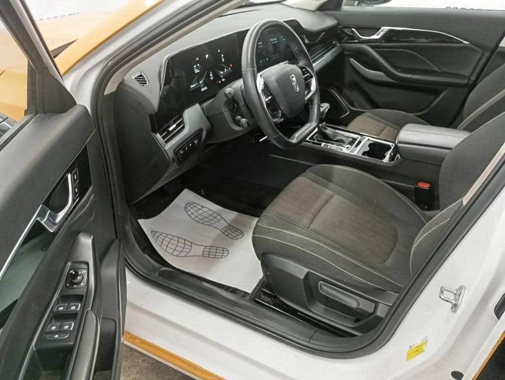 FAW Bestune B70,  128 428 км, 2023 года в лизинг