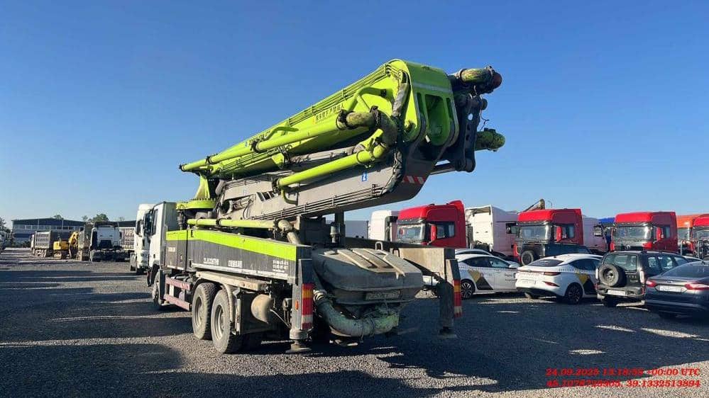 Mercedes-Benz Actros 3341 6x4 (для бетононасосов),  36 982 км, 2015 года в лизинг