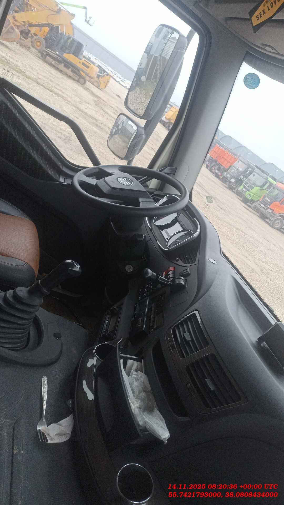 FAW CA3250P66K24T1E5 6х4,  100 000 км, 2022 года в лизинг