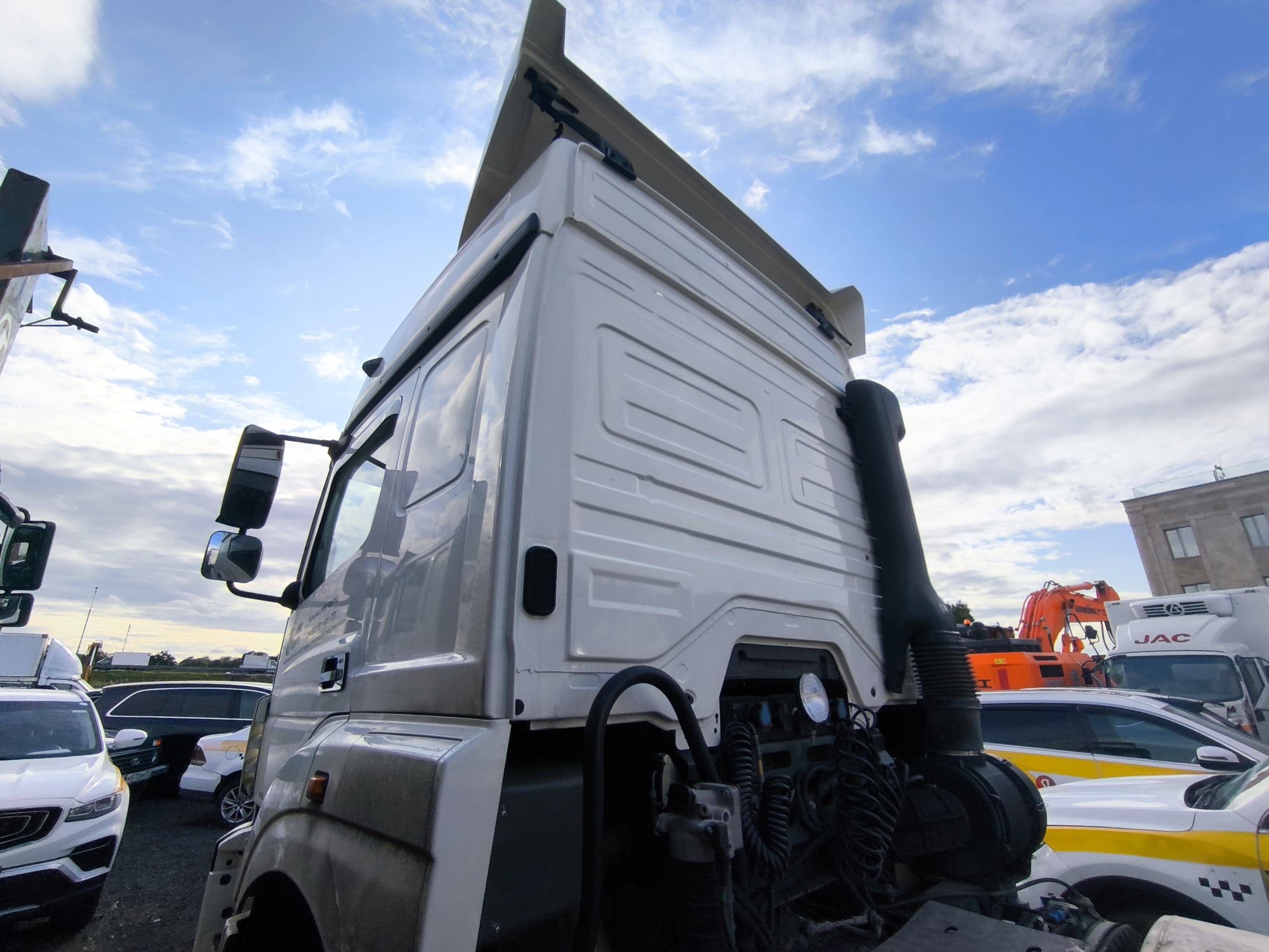 КАМАЗ 5490-S5 (M1840),  218 144 км, 2022 года в лизинг