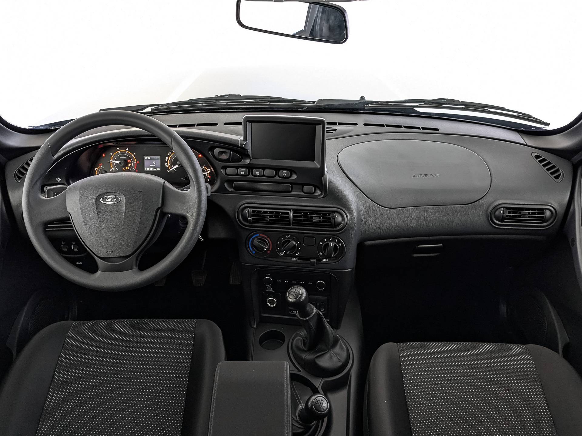 Lada Niva Travel Комфорт 24 Мультимедиа 1.7 80 л.с. МТ (Comfort 24 MMS)