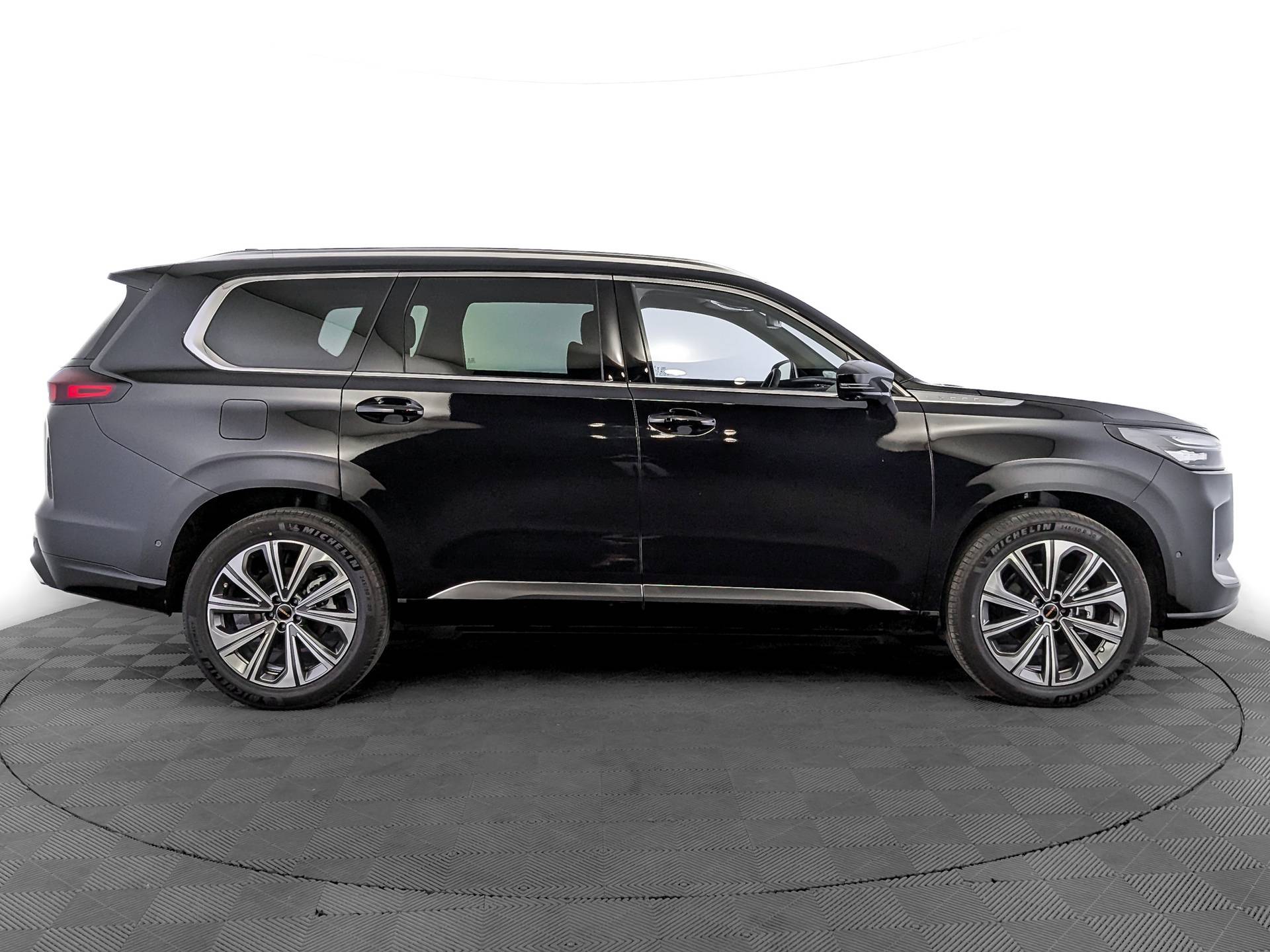 EXEED VX Президент 7 мест 2.0Т АТ полный привод (President 7 мест)