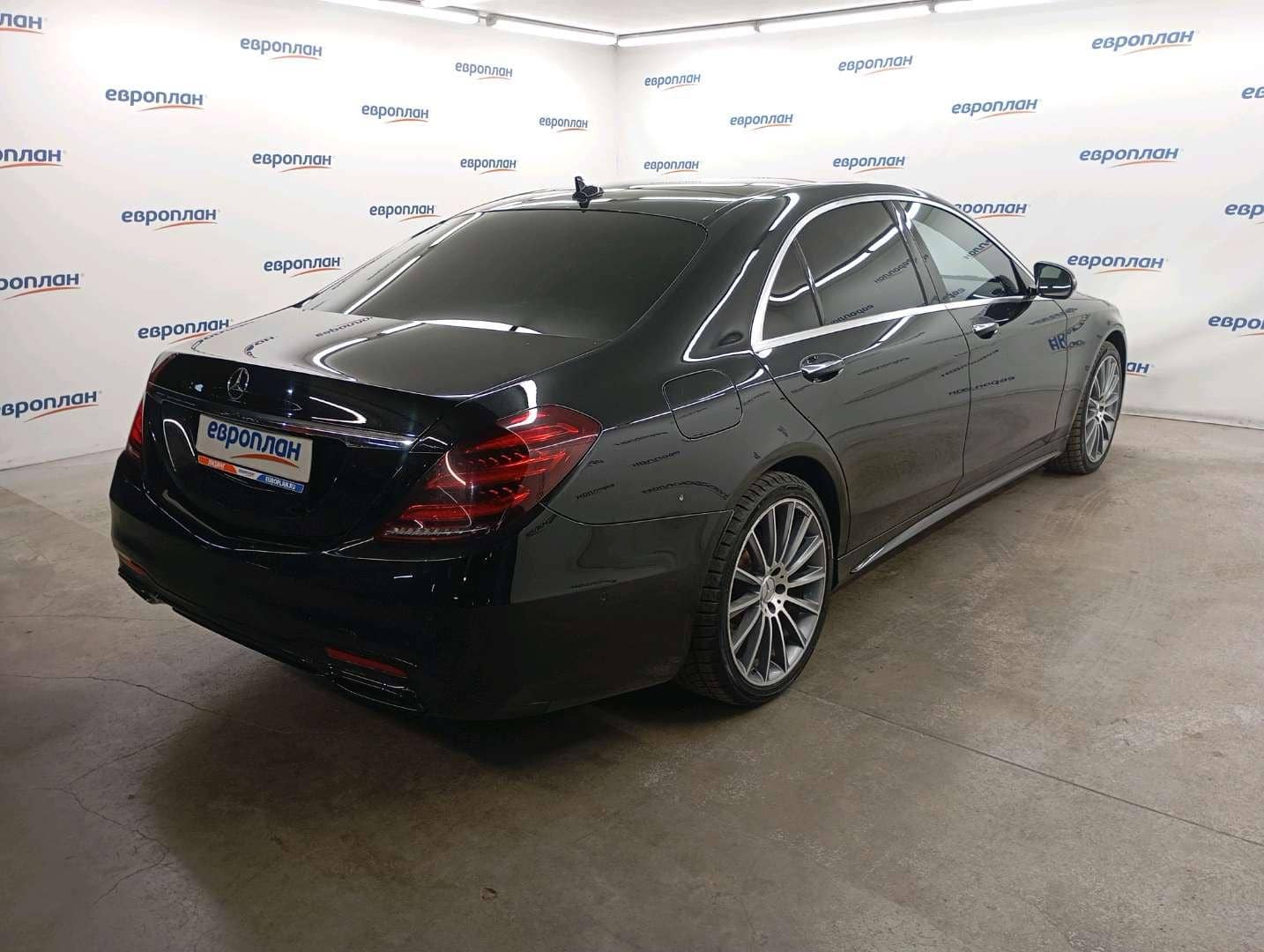 Mercedes-Benz S седан,  311 940 км, 2019 года в лизинг