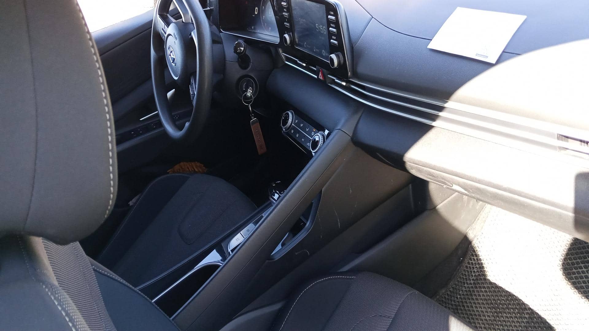 Hyundai Elantra,  122 365 км, 2023 года в лизинг